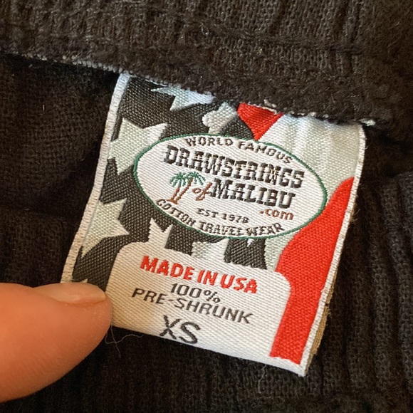 Black elastic drawstring pants. - Picture 5 of 5